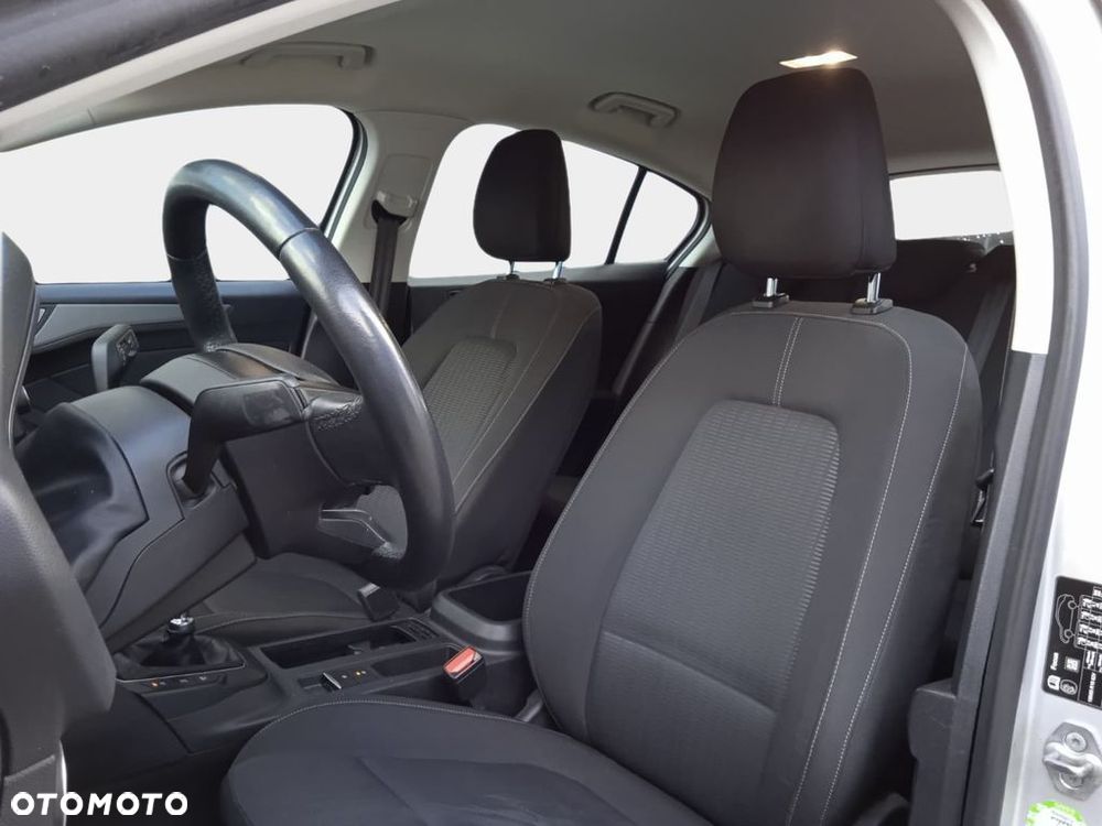 Ford Focus 1.0 EcoBoost Trend - 28