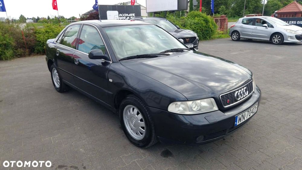 Audi A4 Limousine - 4