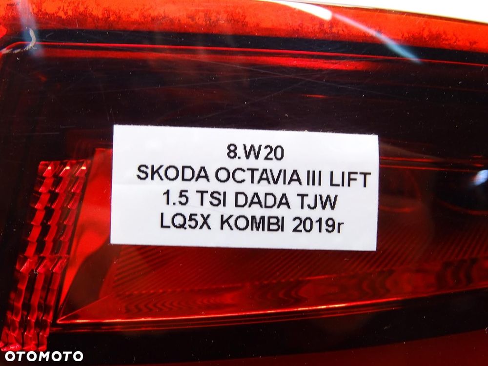 LAMPA PRAWY TYŁ W BŁOTNIK 5E9945208A SKODA OCTAVIA III LIFT KOMBI LED - 11