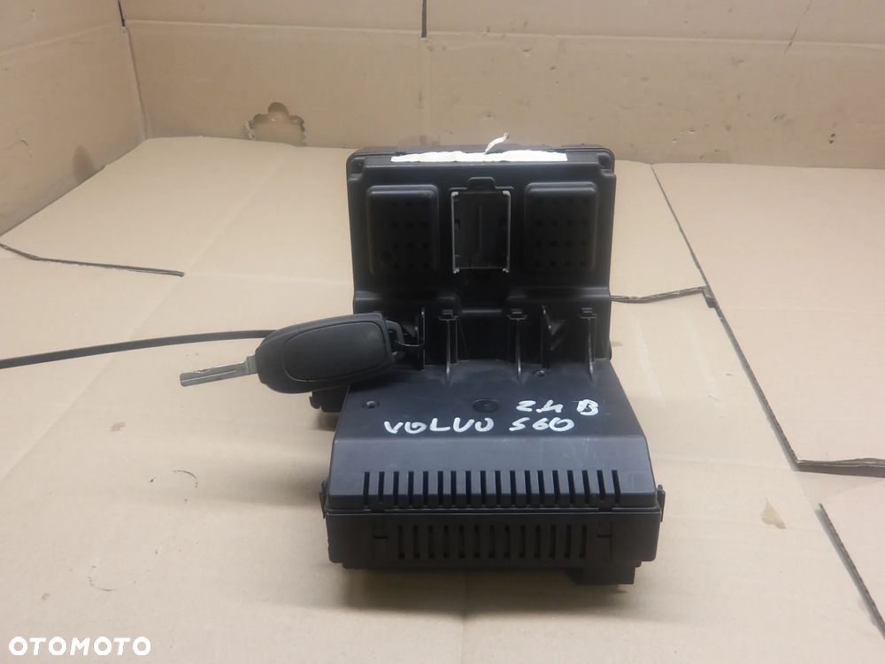 VOLVO S60 2.4B SKRZYNKA BEZPIECZNIKÓW MODUŁ CEM KOMFORTU 30786889 - 1