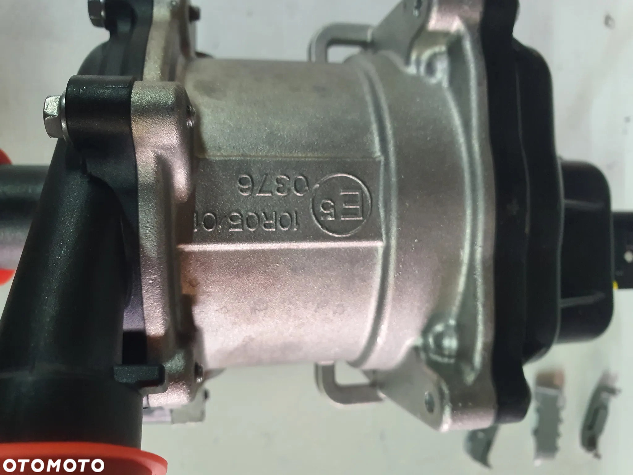 Pompa wody cieczy Volvo 23177550 - 6