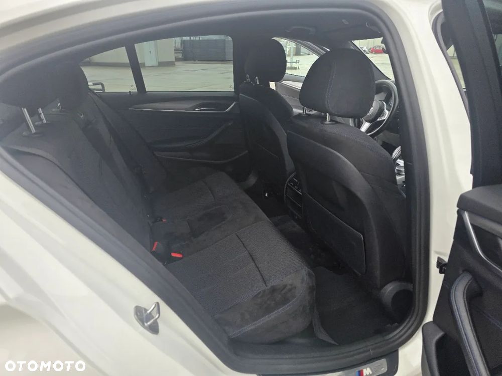 BMW Seria 5 520d xDrive - 13