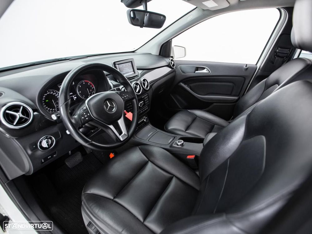 Mercedes-Benz B 180 - 8