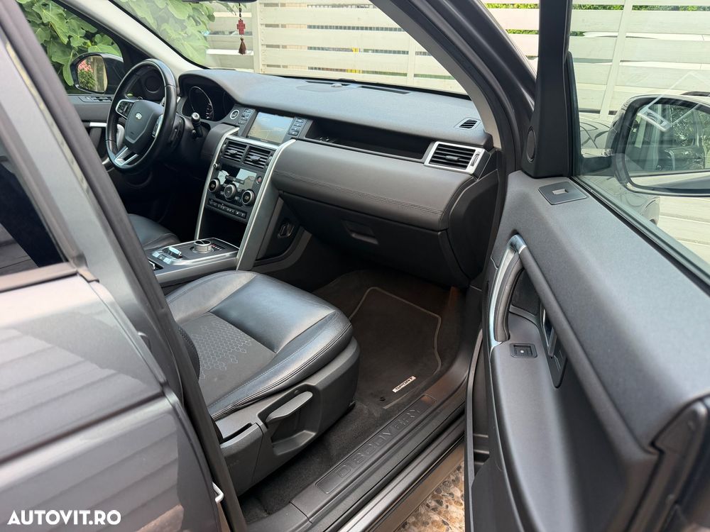 Land Rover Discovery Sport - 11