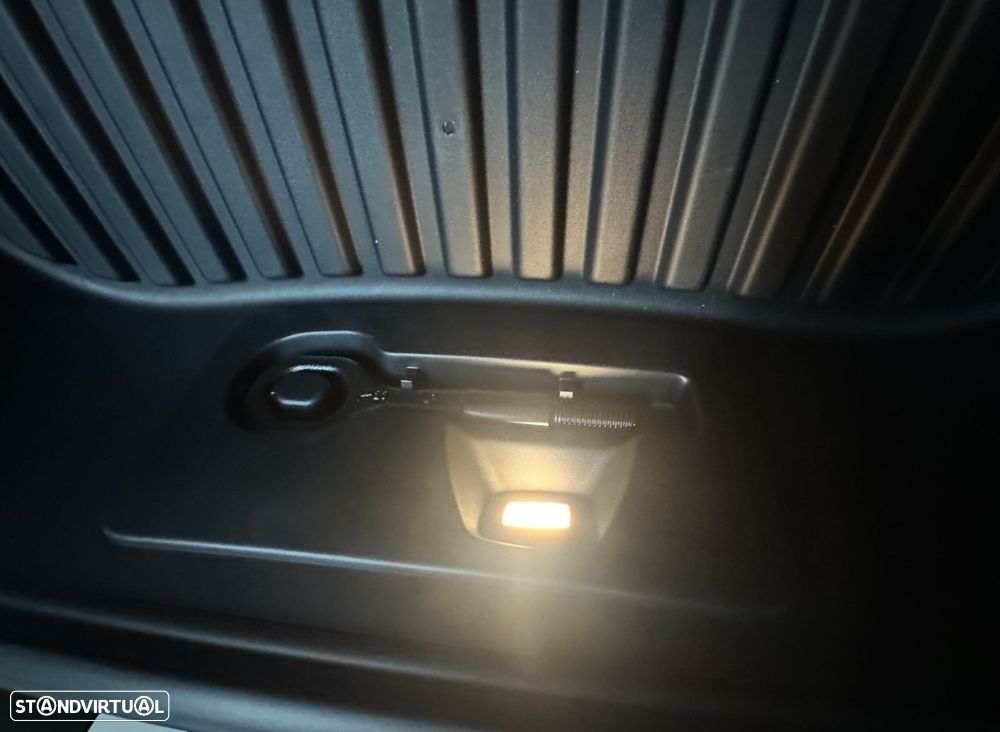 Tesla Model 3 - 24