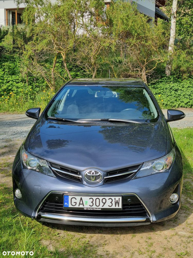 Toyota Auris 1.6 Premium + - 6