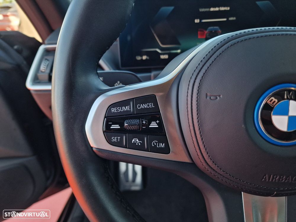 BMW i4 eDrive35 Desportiva M - 25