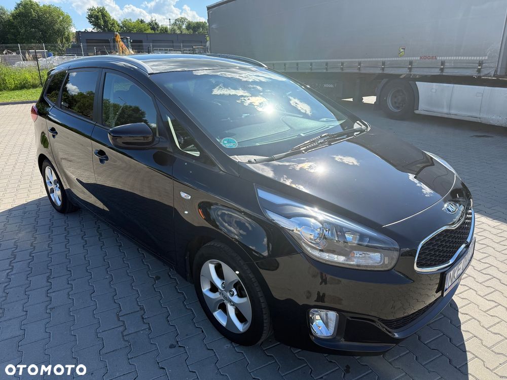 Kia Carens 1.7 CRDi 115 Dream-Team Edition - 13