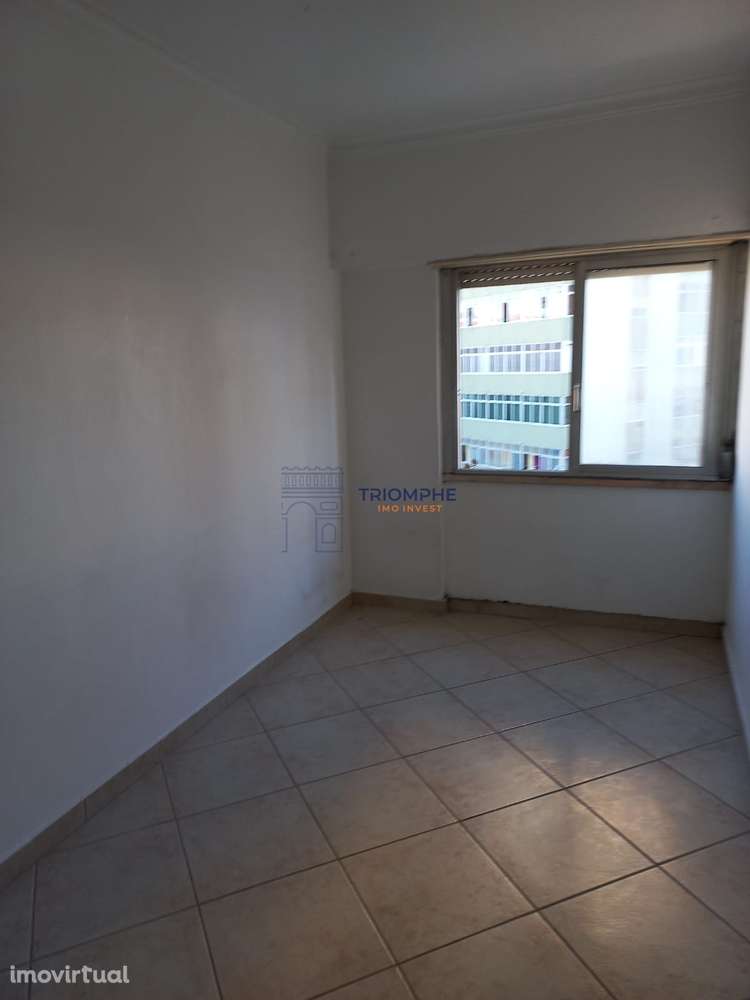 Apartamento T4 - Odivelas - Investimento - Grande imagem: 2/15