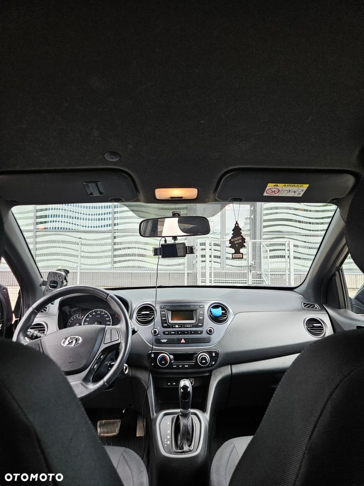 Hyundai i10 1.2 Premium - 12