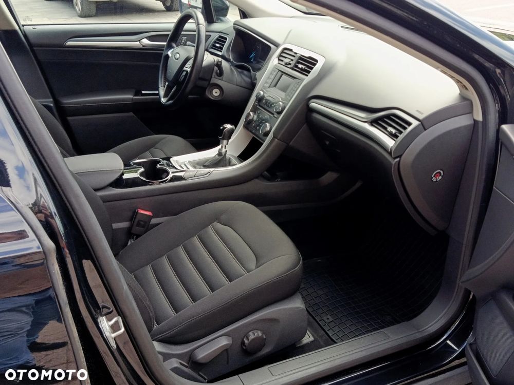 Ford Mondeo 1.5 EcoBoost Ambiente Plus - 11