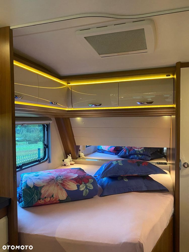 Hobby PREMIUM 560 CFE - 15