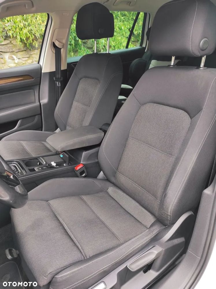 Volkswagen Passat Variant 2.0 TDI SCR DSG Highline - 19