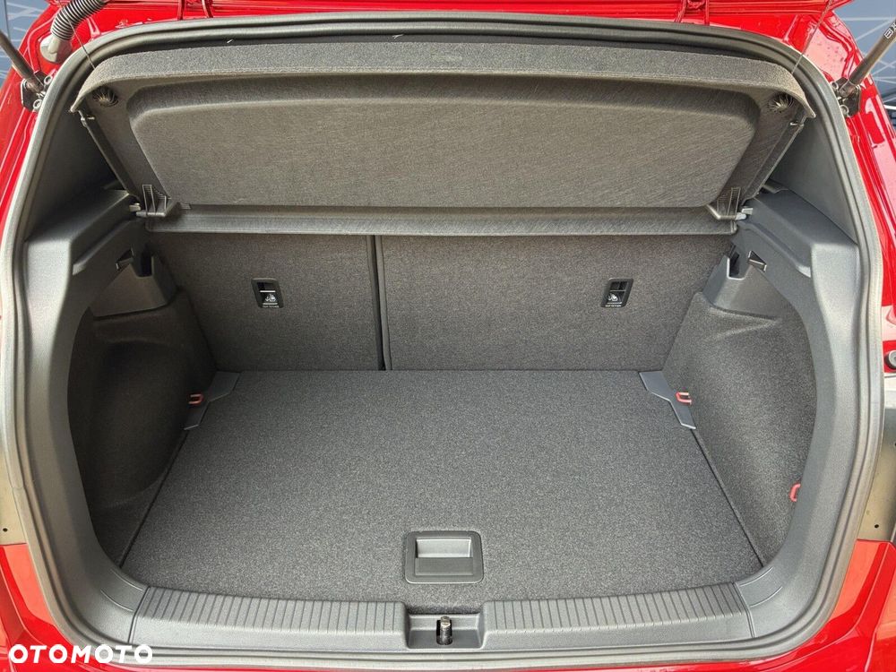 Volkswagen T-Cross - 28
