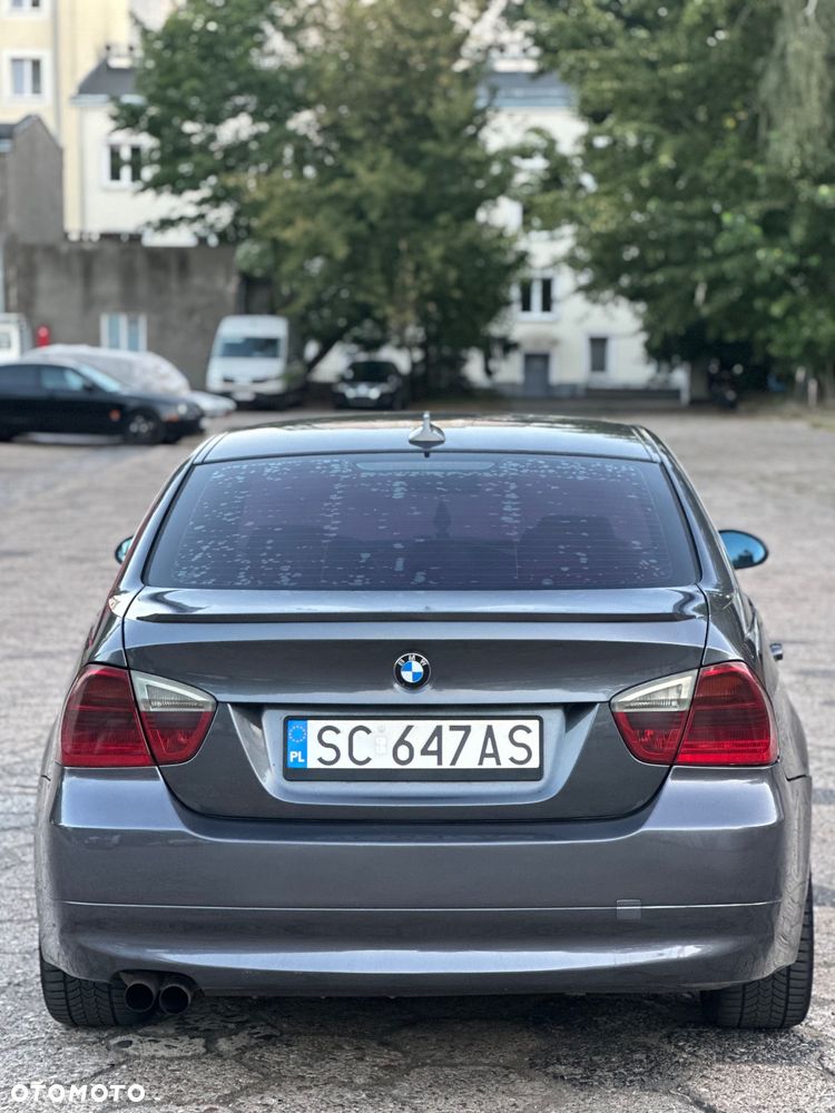 BMW Seria 3 325i - 5