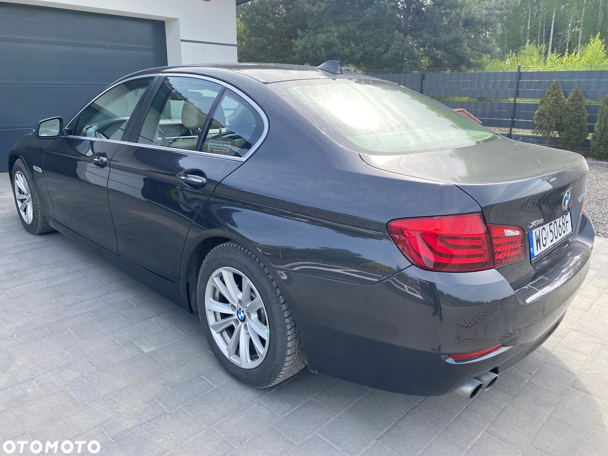BMW Seria 5 528i xDrive - 4