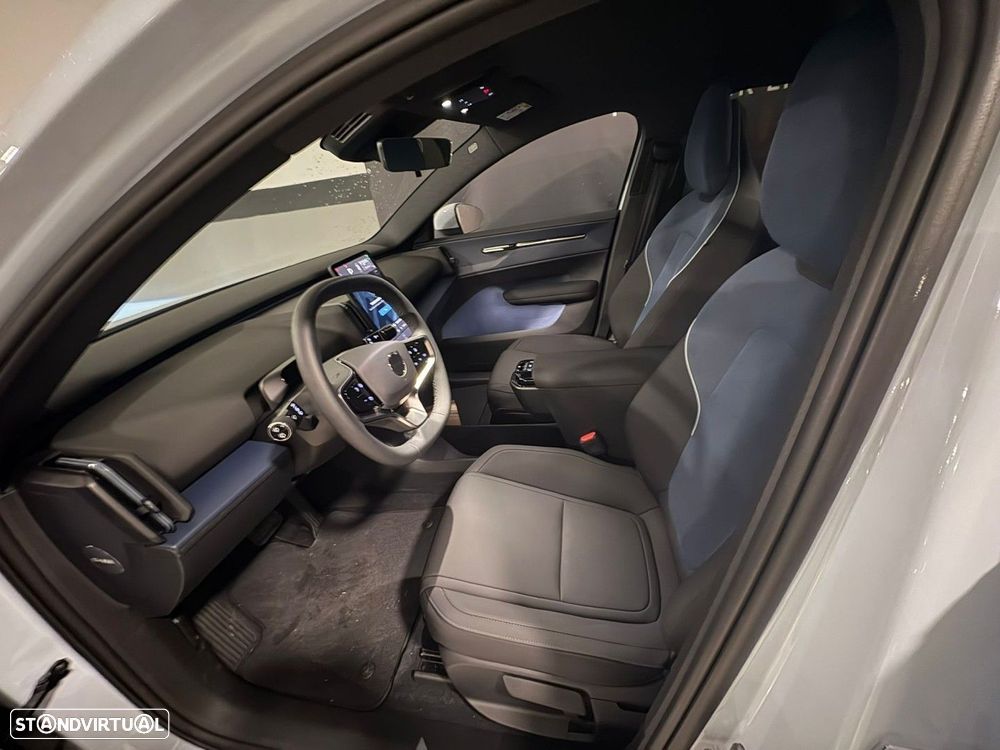 Volvo EX30 69 kWh Single Motor Extended Range Core - 4