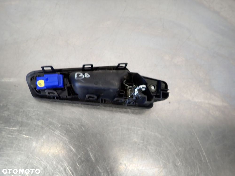 KLAMKA LEWA PRZEDNIA WEWNĘTRZNA VOLKSWAGEN PASSAT B6 - 2