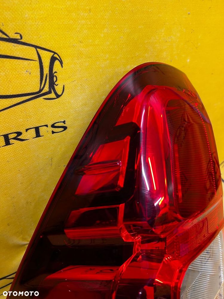 LAMPA TYŁ TYLNA LEWY LEWA TOYOTA HILUX VIII 8 - 5