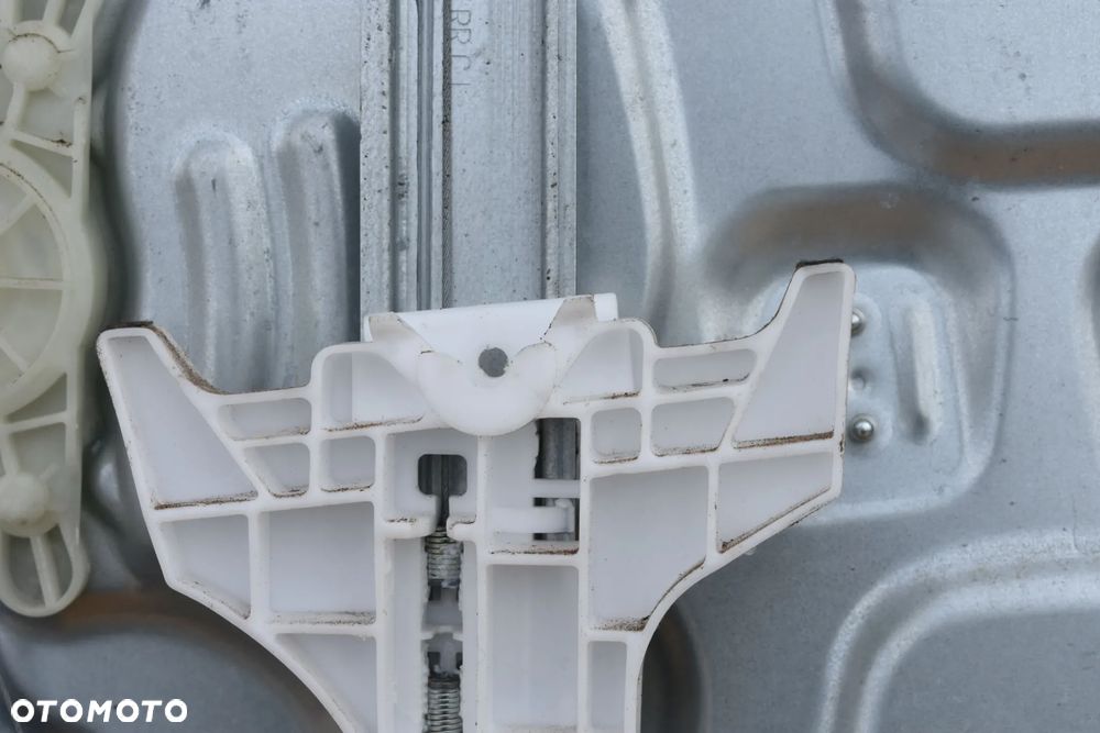 PODNOŚNIK SZYBY LEWY TYŁ HYUNDAI I30 83470-2R050 - 6