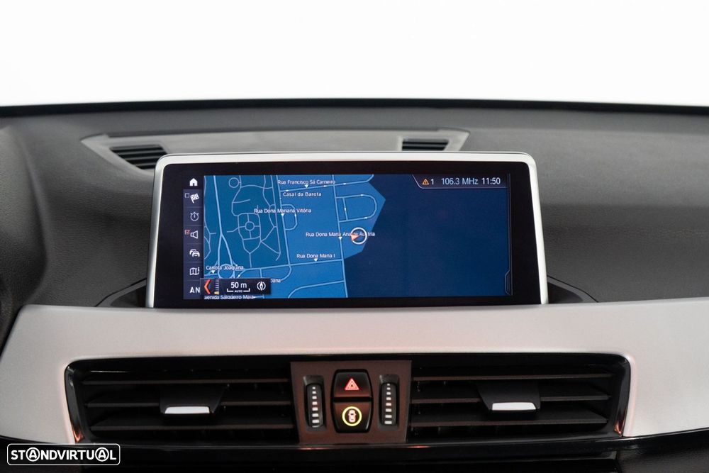 BMW X1 25 e xDrive Corporate Edition - 24