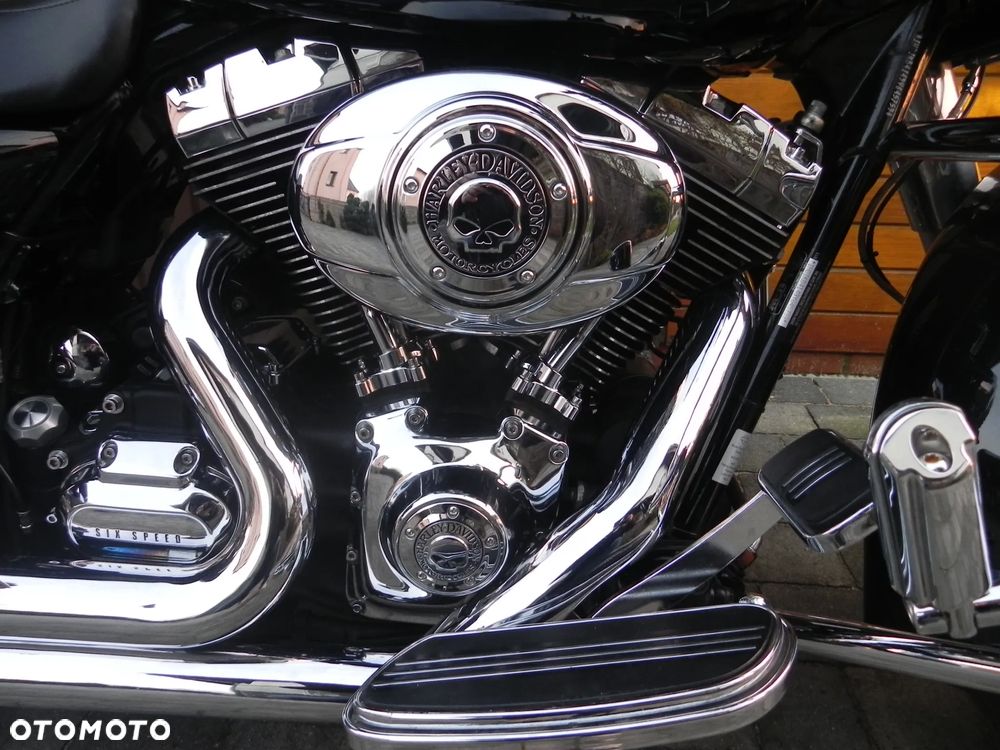 Harley-Davidson Touring Street Glide - 8