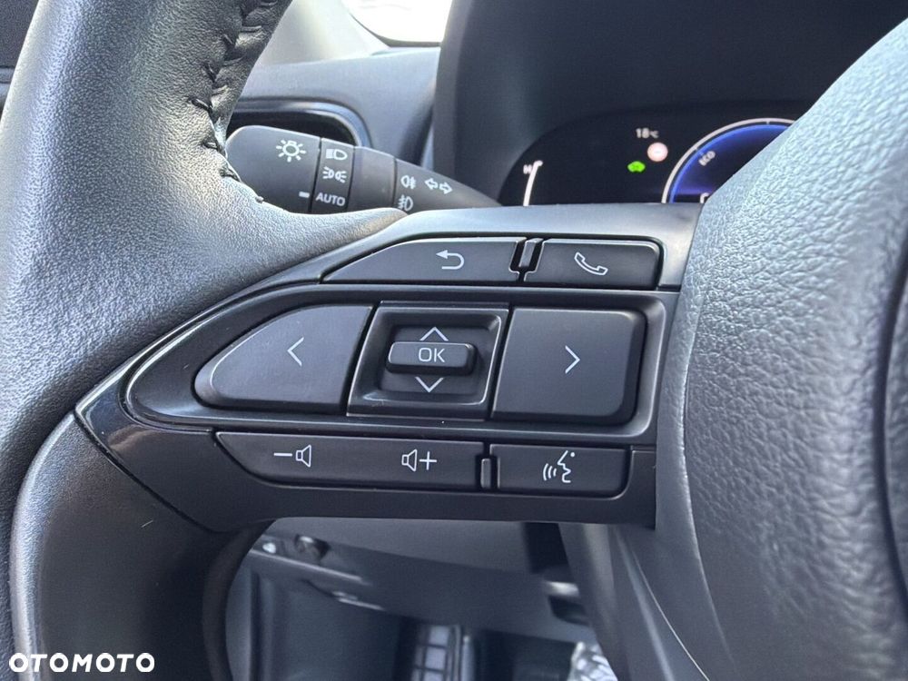 Toyota Yaris Hybrid 1.5 Style - 13