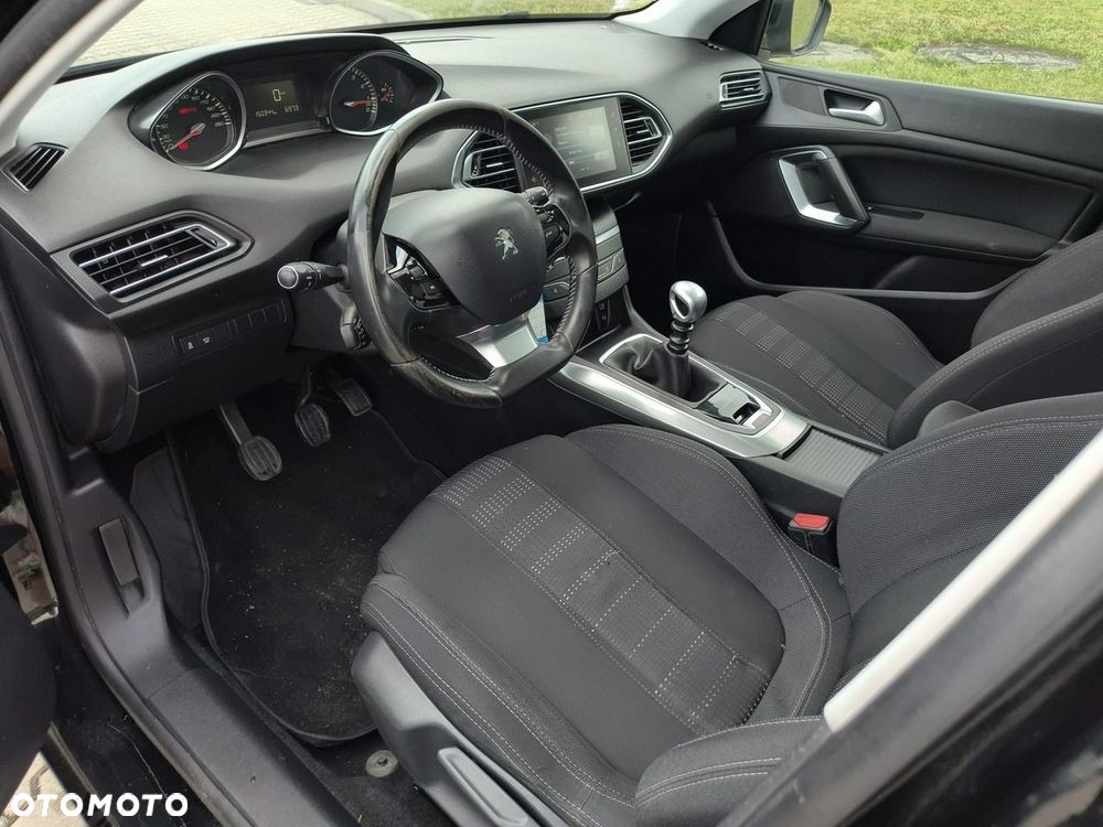 Peugeot 308 - 11