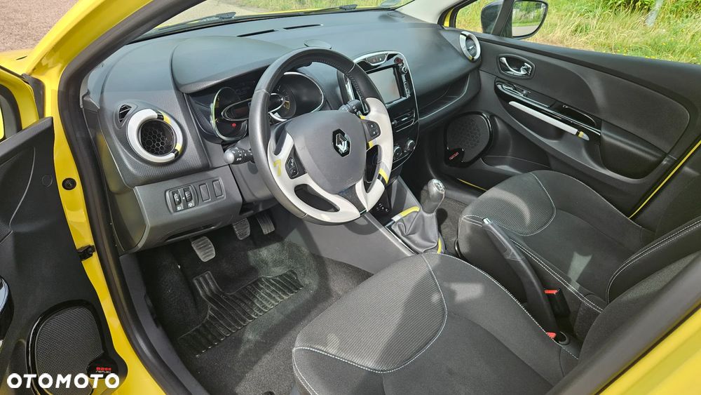 Renault Clio 1.2 16V 75 LIMITED - 9