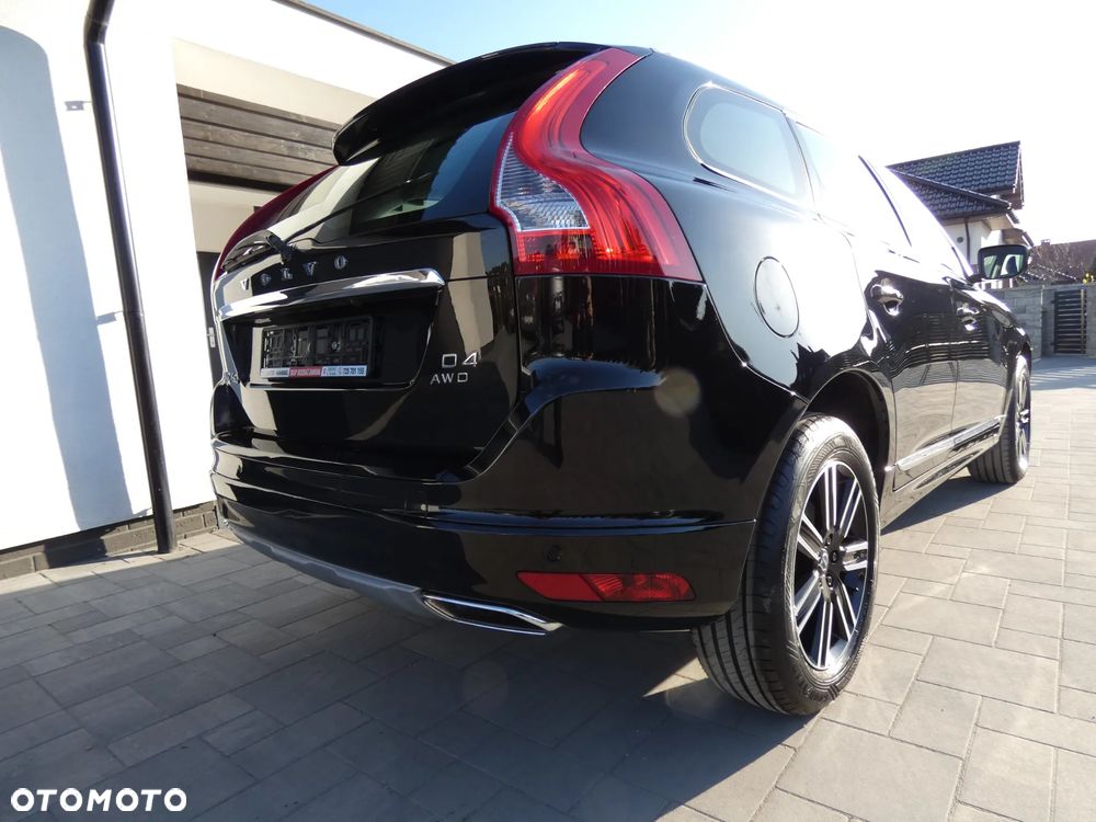 Volvo XC 60 D5 AWD Geartronic Summum - 10
