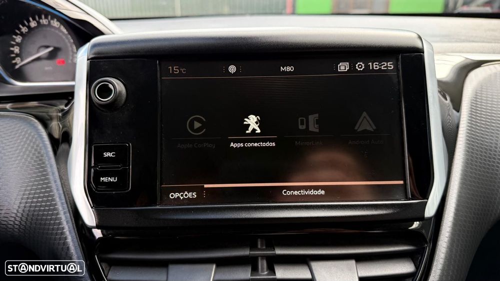 Peugeot 2008 1.2 PureTech Allure EAT6 - 22