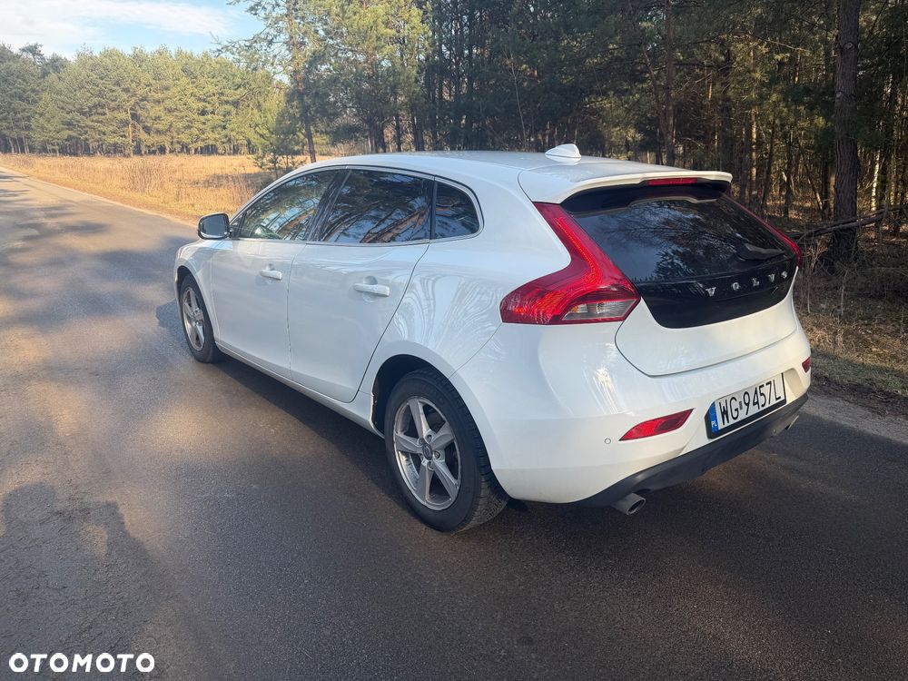 Volvo V40 D3 Momentum - 21
