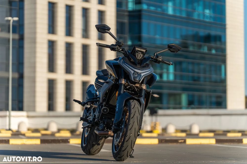 CF Moto 800 NK Advanced - 2