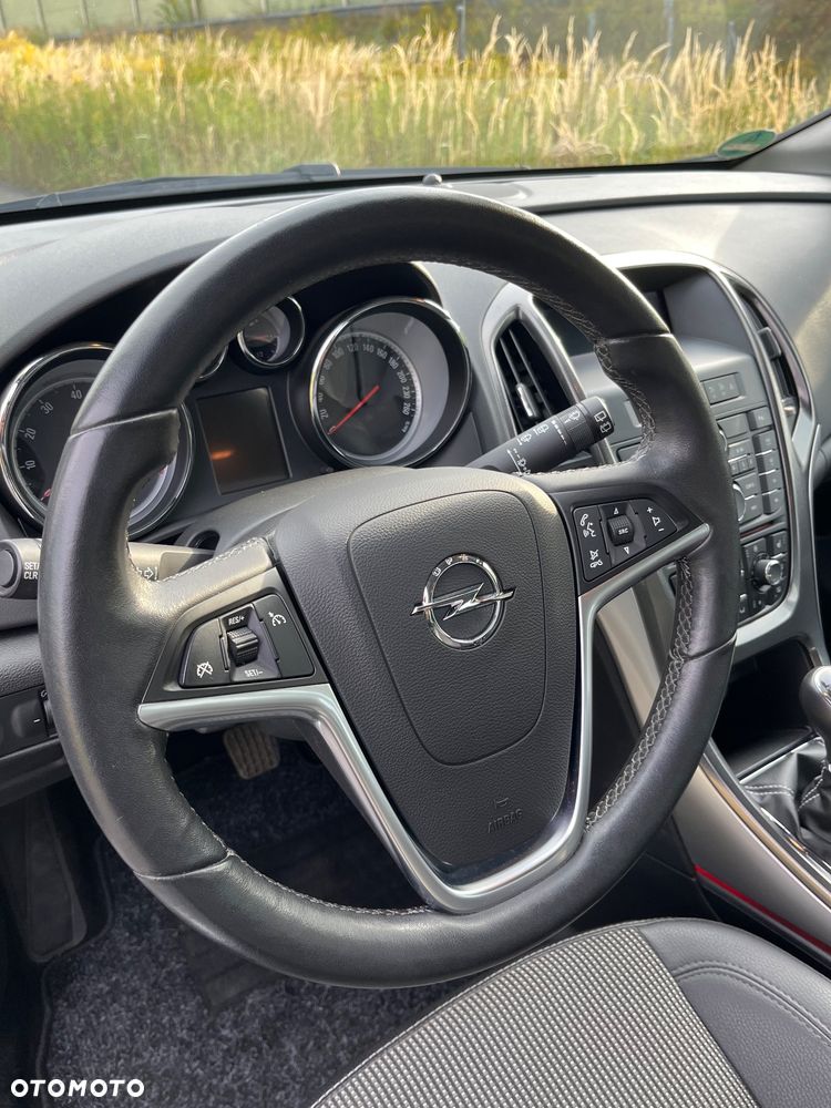 Opel Astra 1.4 T Cosmo - 18