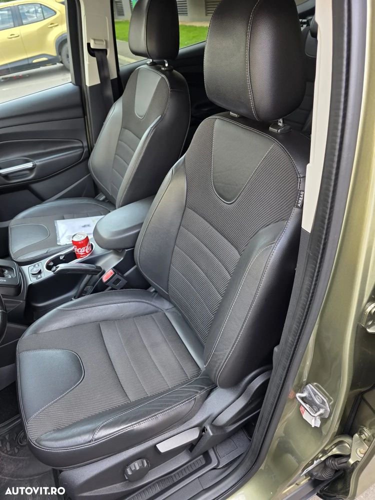 Ford Kuga 2.0 TDCi Powershift 4WD Titanium - 5