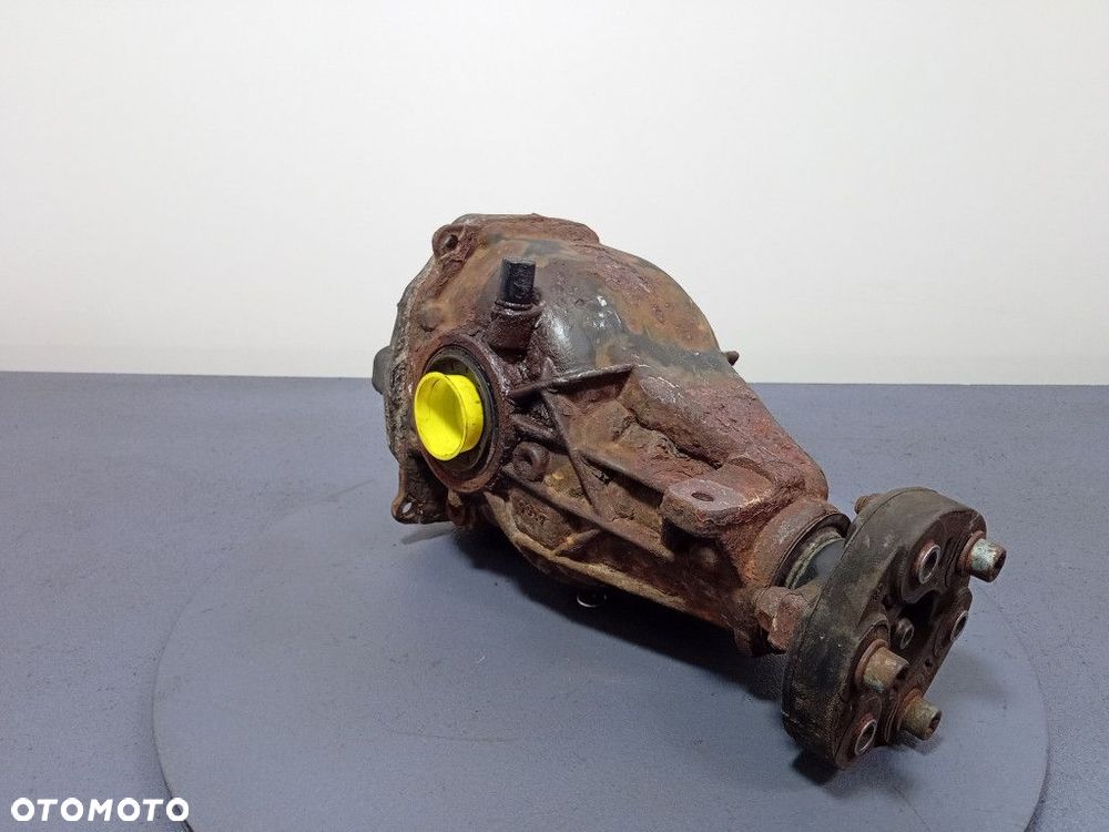 MERCEDES C W203 2.5 V6 MOST TYLNY DYFER 3.27 - 1