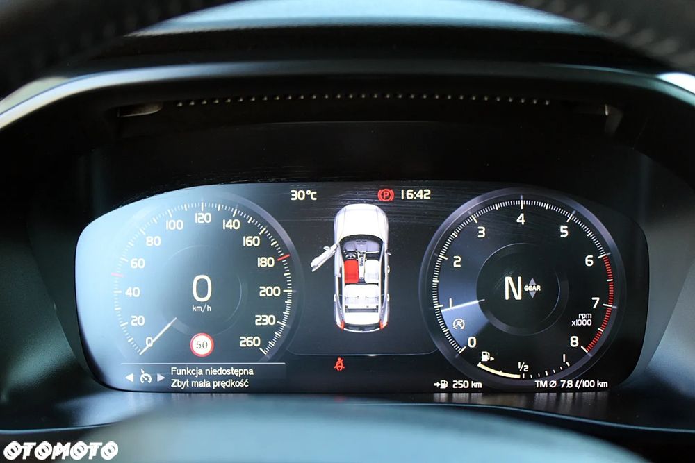 Volvo XC 40 T3 - 25