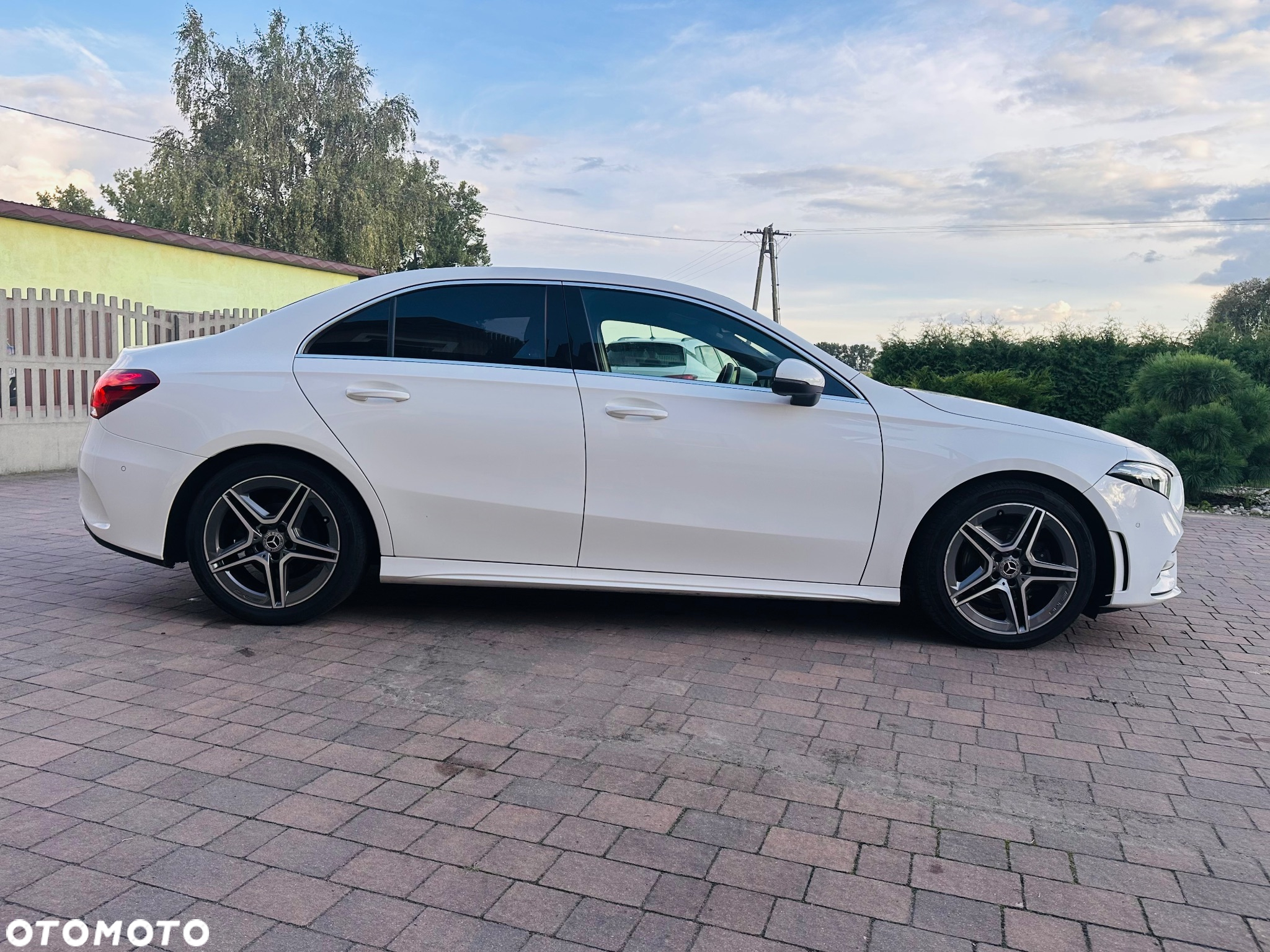 Mercedes-Benz Klasa A 180 7G-DCT AMG Line - 7