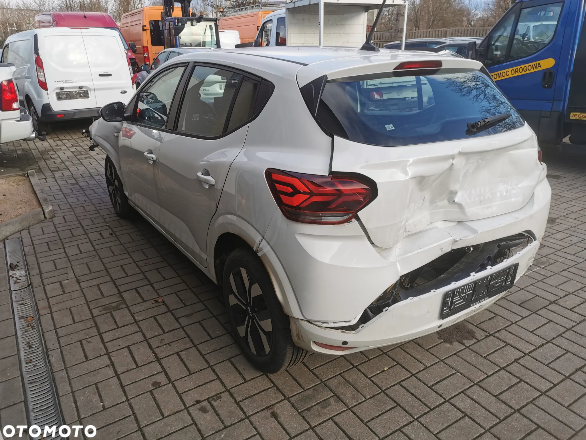 Dacia Sandero 1.0 TCe Expression CVT - 4