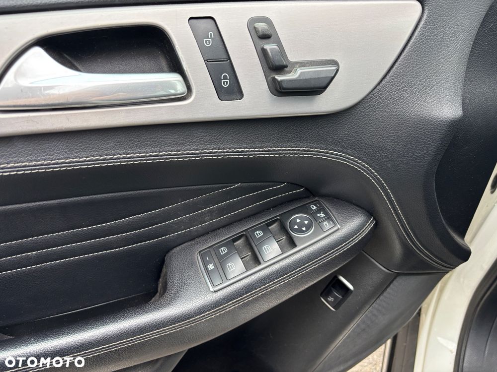 Mercedes-Benz ML 350 BlueTEC 4MATIC 7G-TRONIC Edition 1 - 16