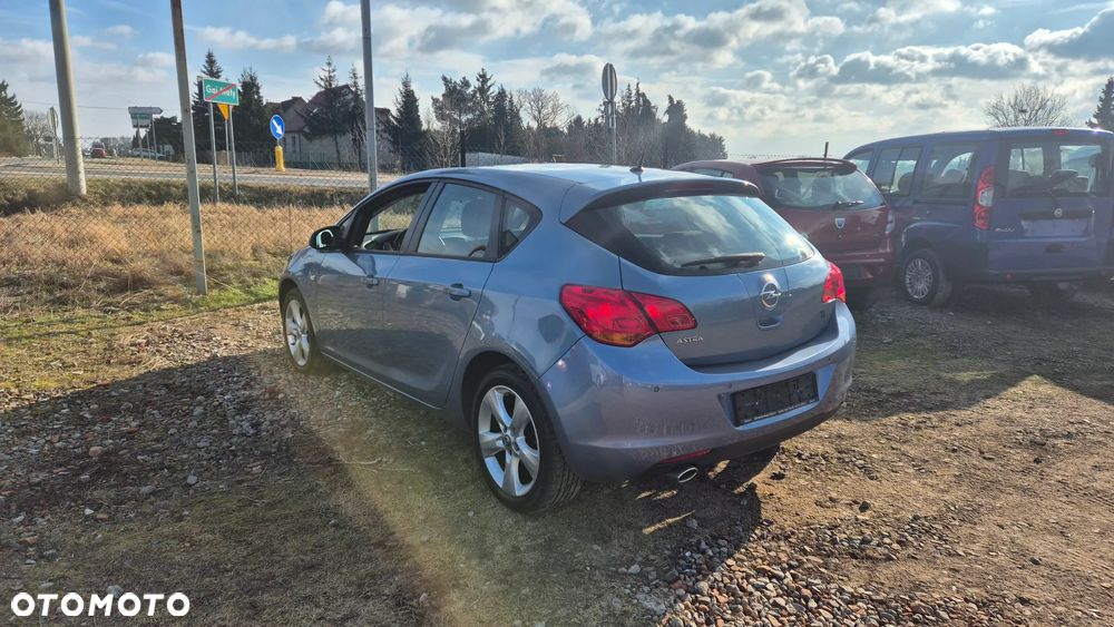 Opel Astra 1.4 Turbo - 3