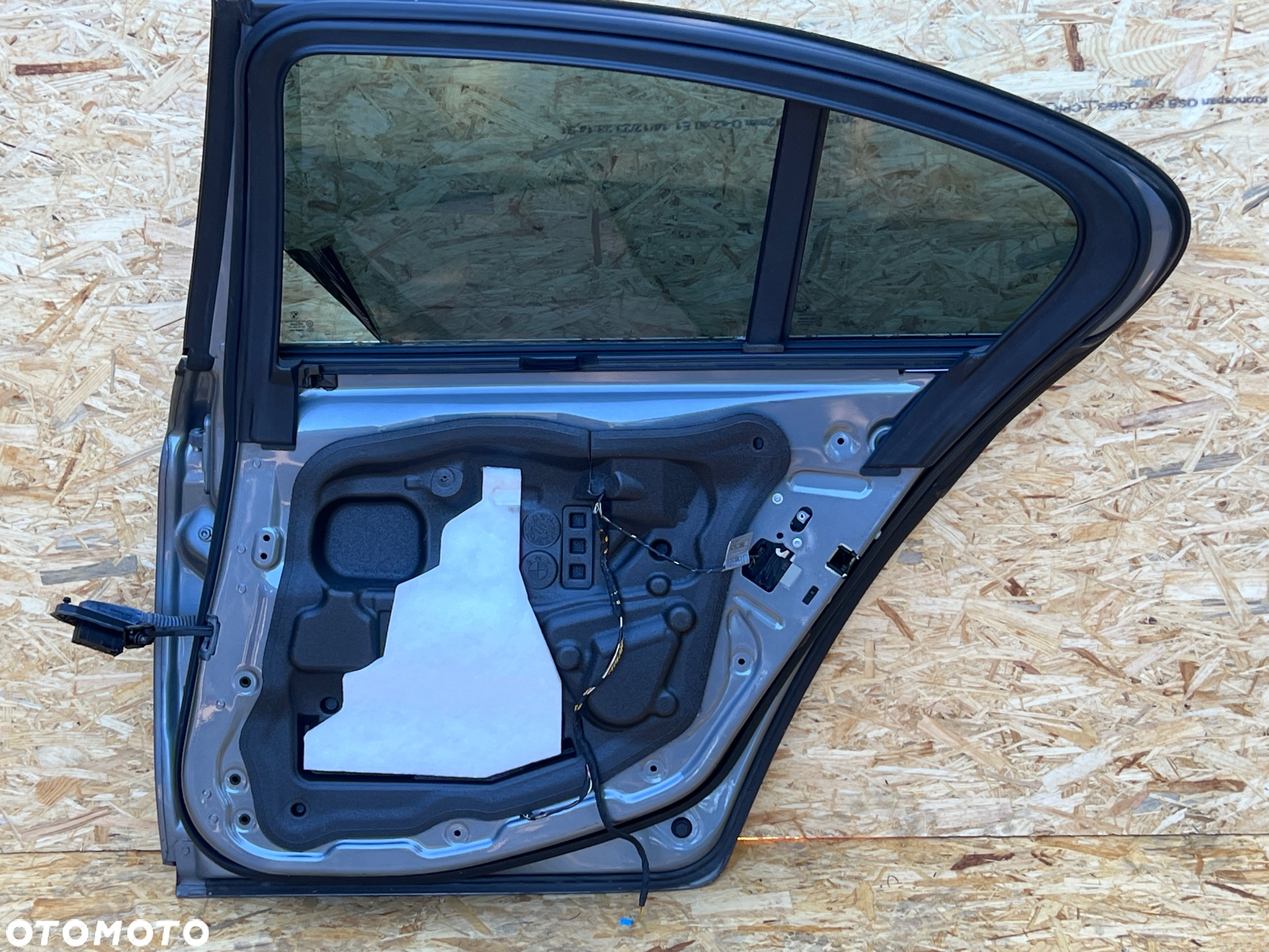 BMW 5 F10  DRZWI PRAWY TYŁ TYLNE PRAWE OE  A52 SPACEGRAU - 8