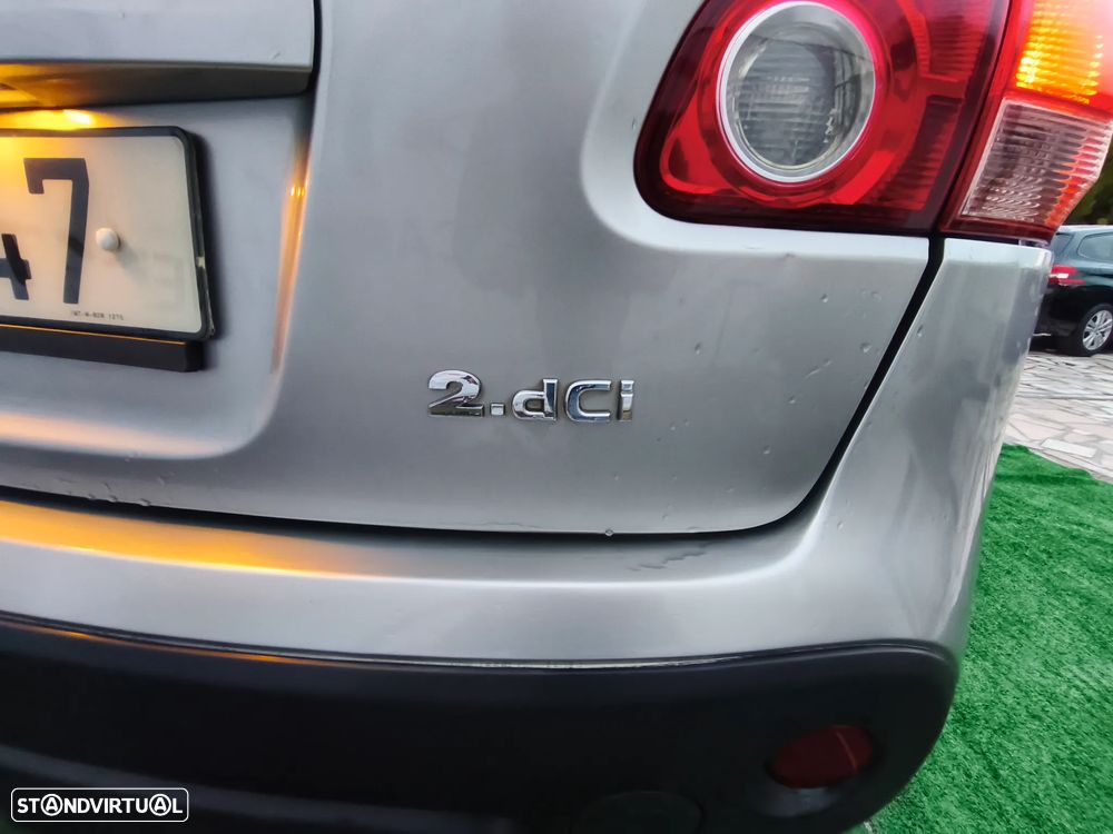 Nissan Qashqai 2.0 dCi Backstage NAVI FPD - 5