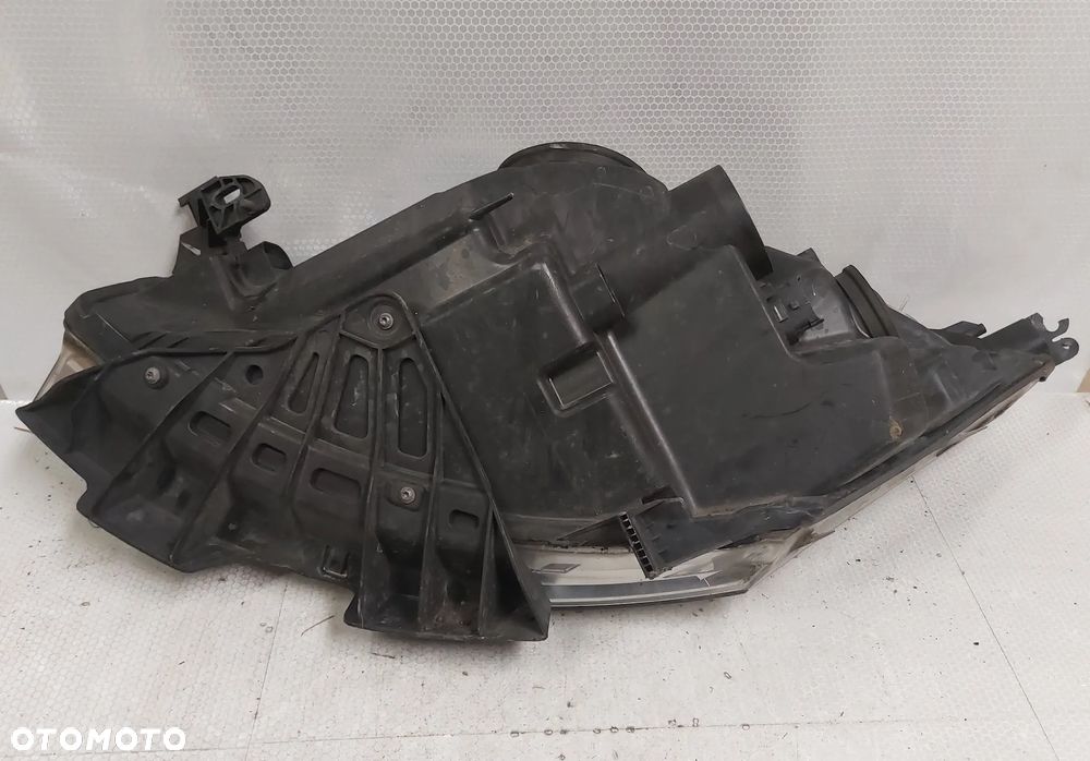 .  LAMPA PRZOD PRZEDNIA PRAWA CITROEN C4 GRAND PICASSO LIFT - 6