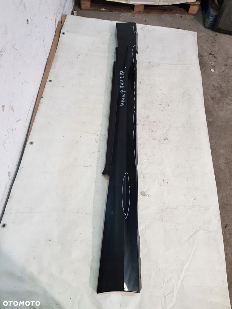 LISTWA PROGOWA PRAWA BMW E87 LIFT EU BLACKSAPHIRE - 2