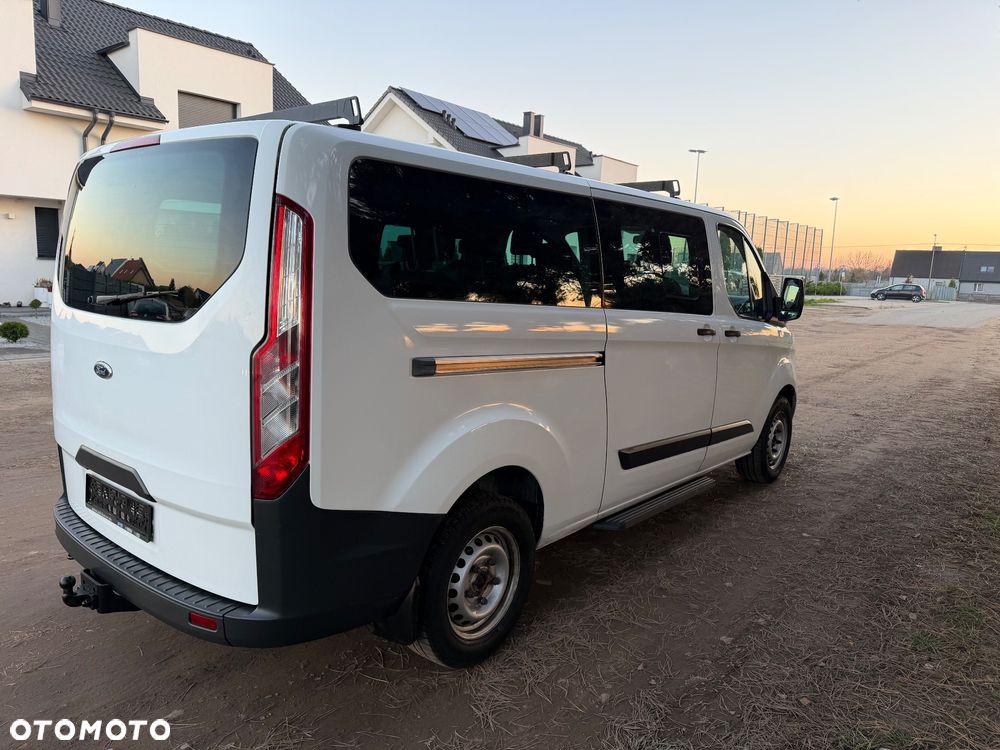Ford Tourneo Custom 300 L2H1 VA Limited - 3