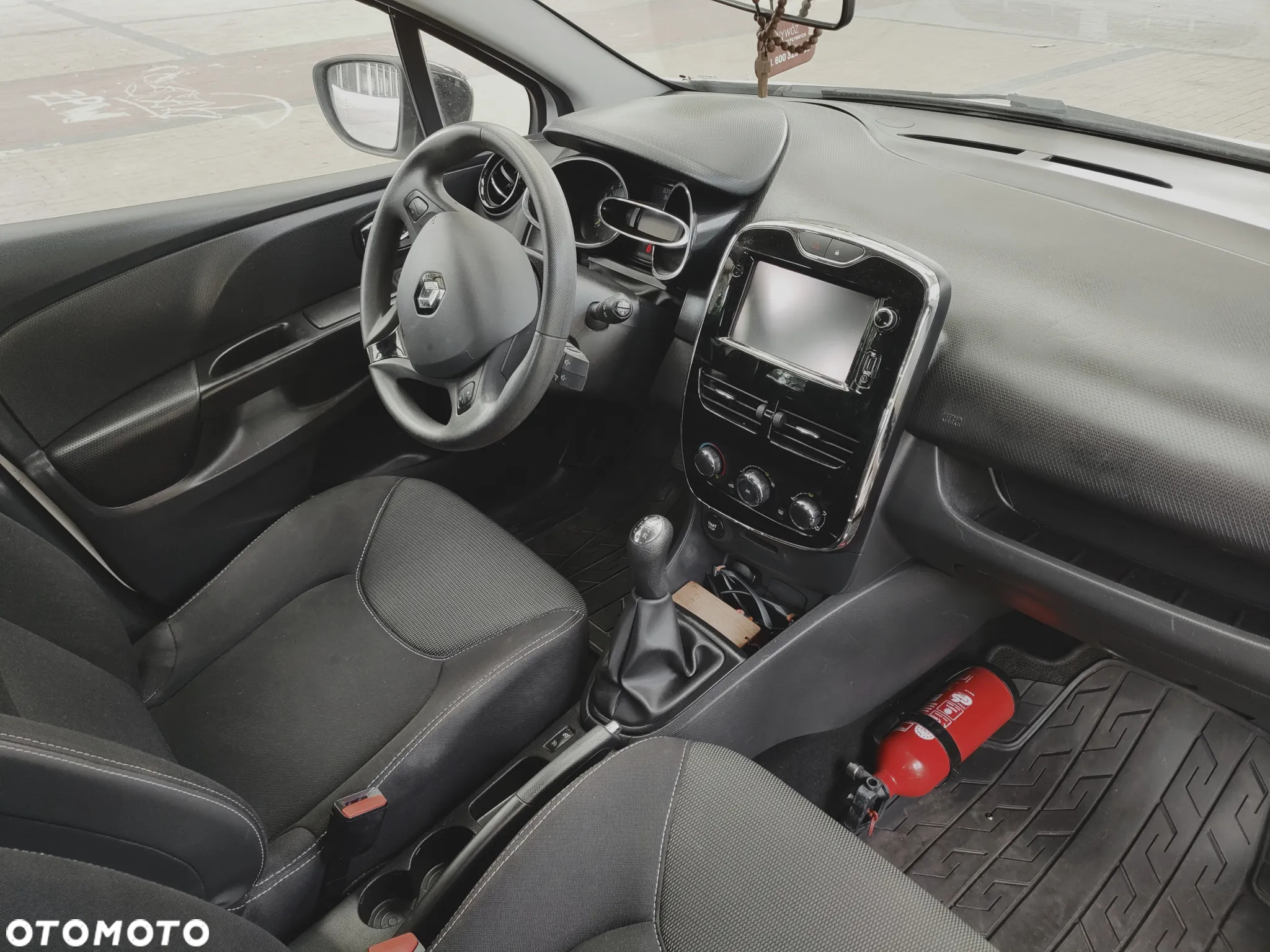 Renault Clio - 9