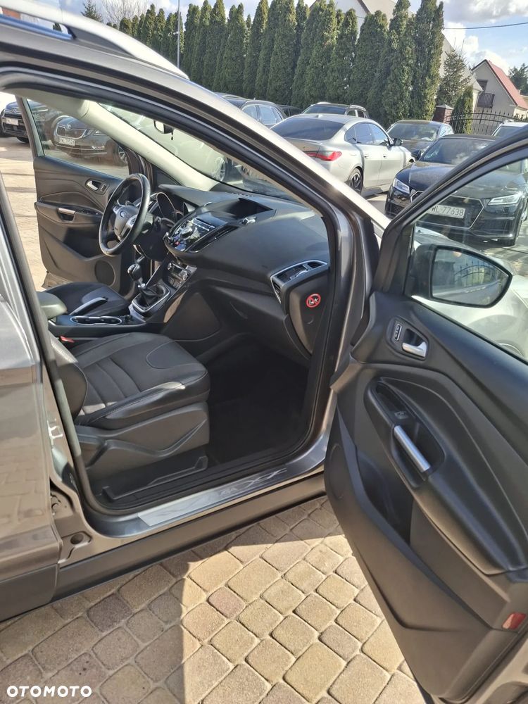 Ford Kuga 1.6 EcoBoost 2x4 Titanium - 14