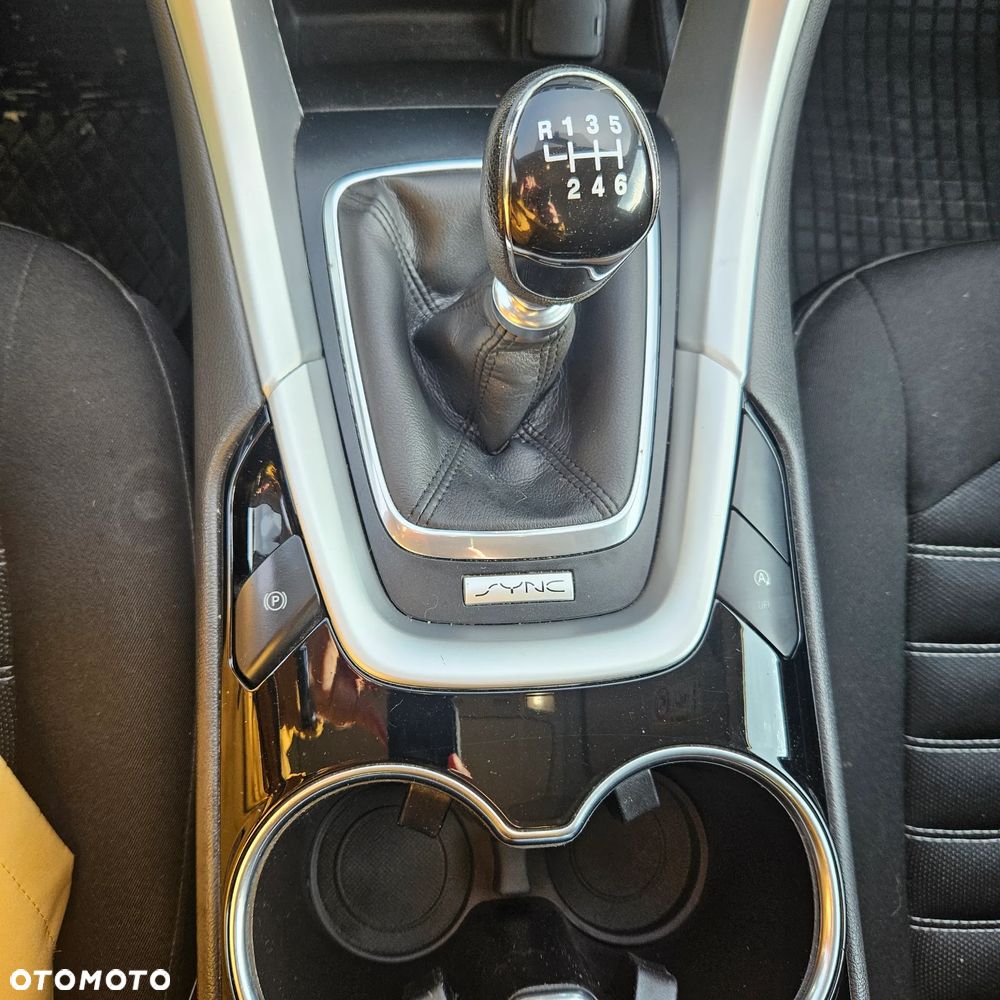 Ford Mondeo - 10