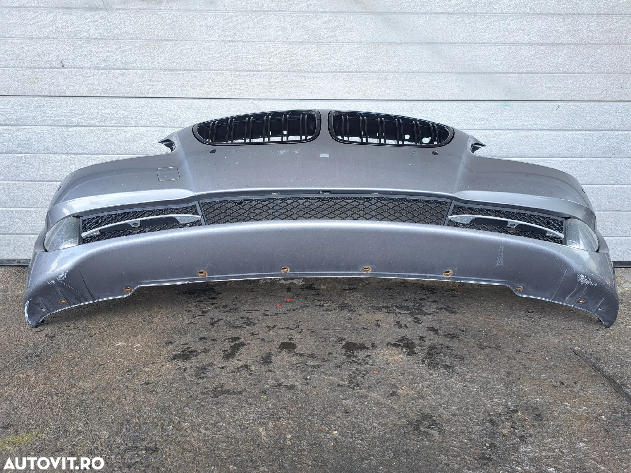 Bara fata completa cu nari grile si proiectoare cod culoare A52 Spacegrau originala BMW F10 F11 pt modele cu PDC - 2